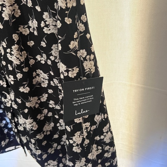 NWT Lulus Black Floral Print Mini - Picture 6 of 6